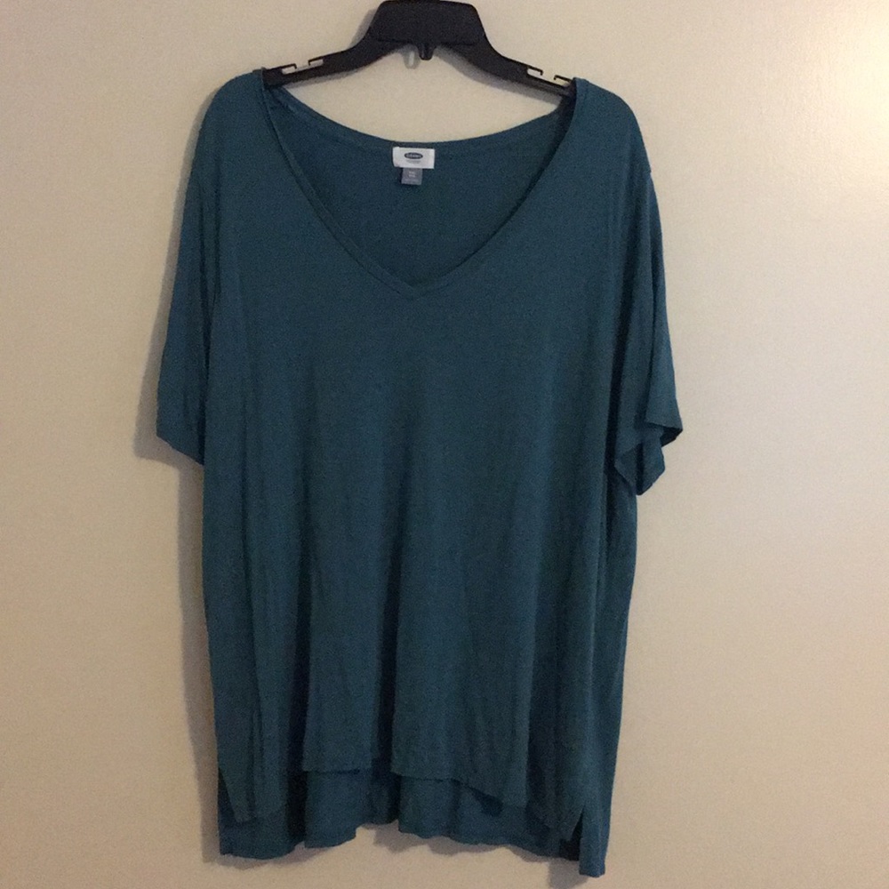 🌟 3 for $10! 
Blue flowy Old Navy t-shirt